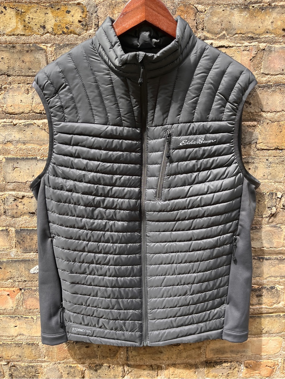 Eddie Bauer First Ascent Down Vest Gray Quilted Outdoor Size Medium